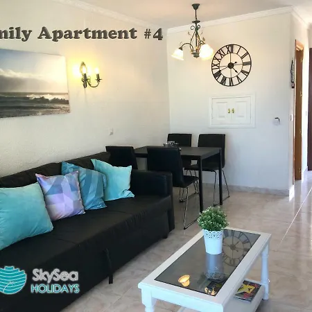 Skysea Holidays Marina Blue דירה *
